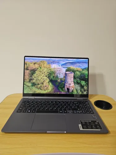 Vendo Samsung Galaxy Book4 360 ? i5, 16 GB RAM, SSD 512 GB
