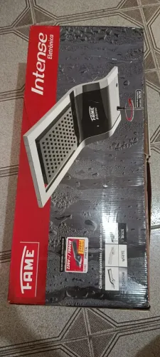 CHUVEIRO ELETRÔNICO - DUCHA INTENSE 220V - 7.800W BLACK SUPER POTENTE - FAME