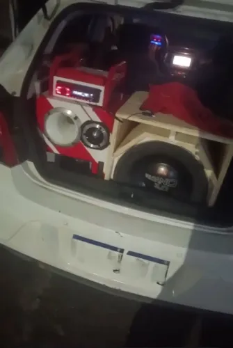 Vendo som automotivo!