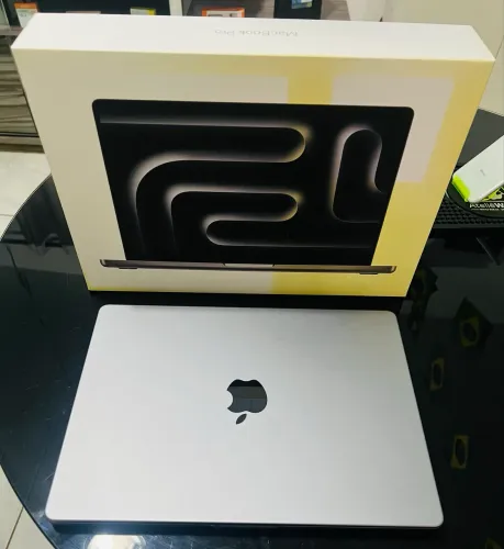 MacBook Pro M3 512GB 8RAM 