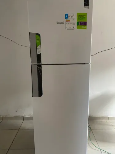 Vendo geladeira consul gelo seco Nova