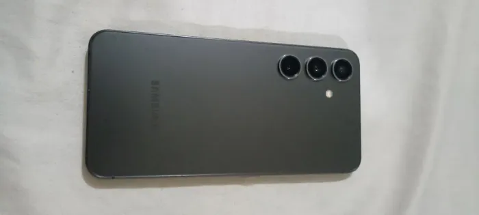 Samsung S24