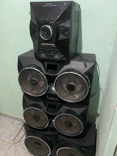 Vendo Som   Sony.    Com Proteção  ativa 