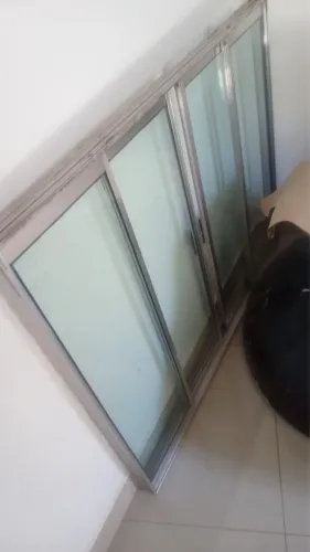 Janela de Correr em Alumínio com Vidro
