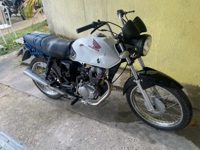 Moto Cg 150 , rodando normal..