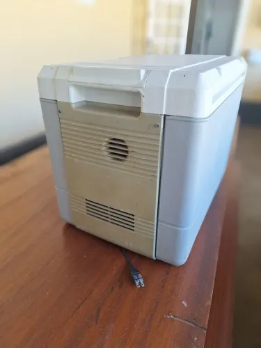 Caixa Coleman 40 litros que resfria ou aquece
