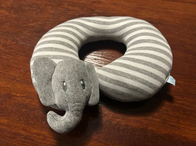 Protetor / almofada / apoio de pescoço para bebê | Elefante