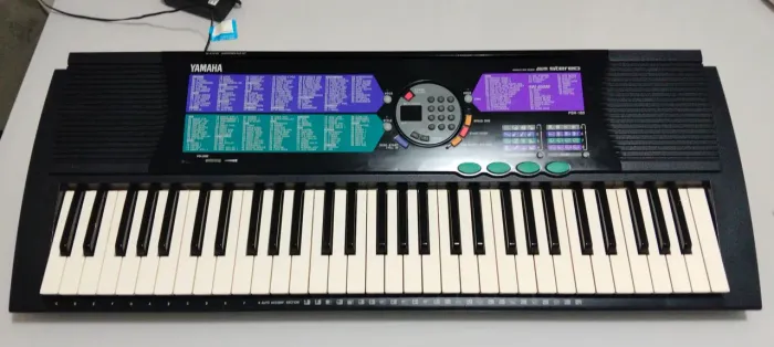 Vende-se teclado musical Yamaha