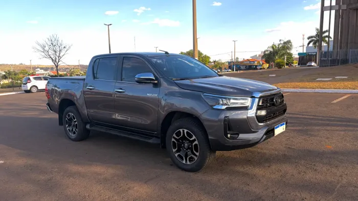 Toyota Hilux CD SRX 4X4 2.8 TDI 16V Diesel Aut. 2023