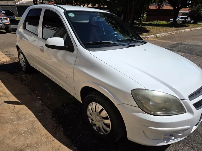 Chevrolet Celta Spirit/ LT 1.0 MPFI 8V Flexp. 5P 2013