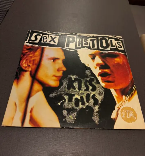 Disco de Vinil Duplo Sex Pistols - Kiss This | Coletânea Oficial | Excelente Estado