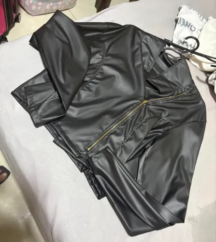 Jaqueta preta linda