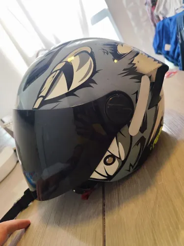Capacete noriski