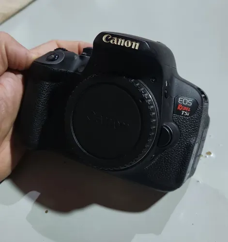 Canon EOS Rebel T5i