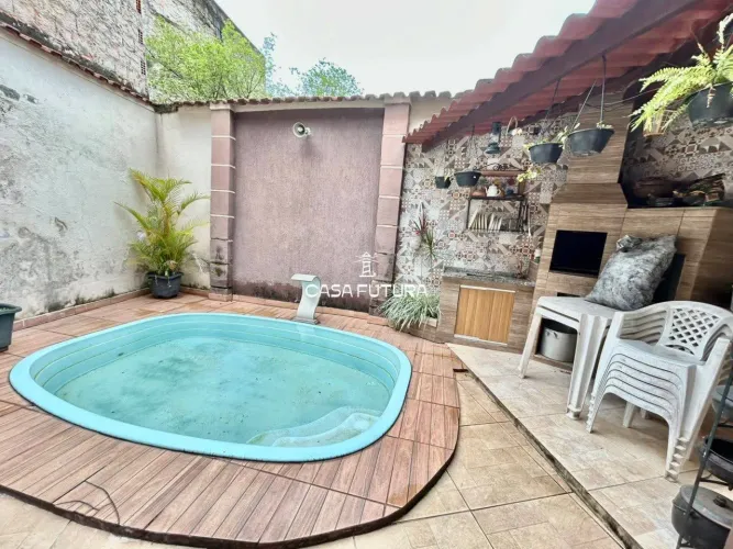 Casa com 3 dormitórios à venda, 154 m² por R$ 500.000,00 - Sessenta - Volta Redonda/RJ
