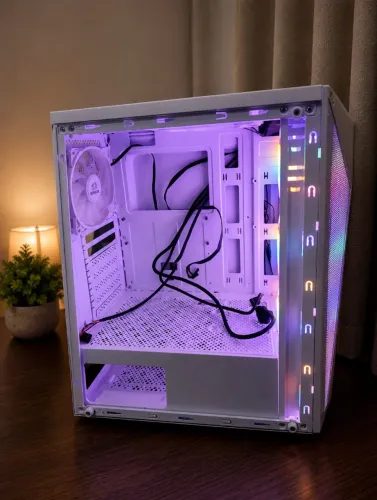 Kit Upgrade Gamer: Gabinete Gamer Branco + SSD 512GB branco