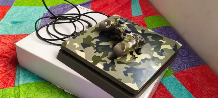 Ps4 1 controle modelo camufrado