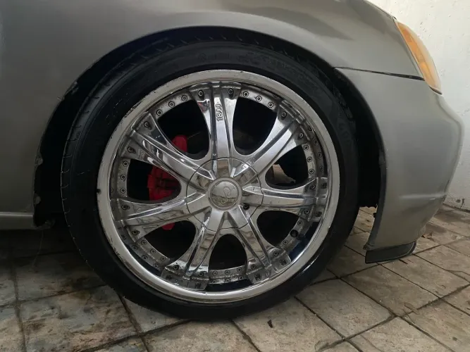 TSW Rockingham com acabamento cromado aro 18