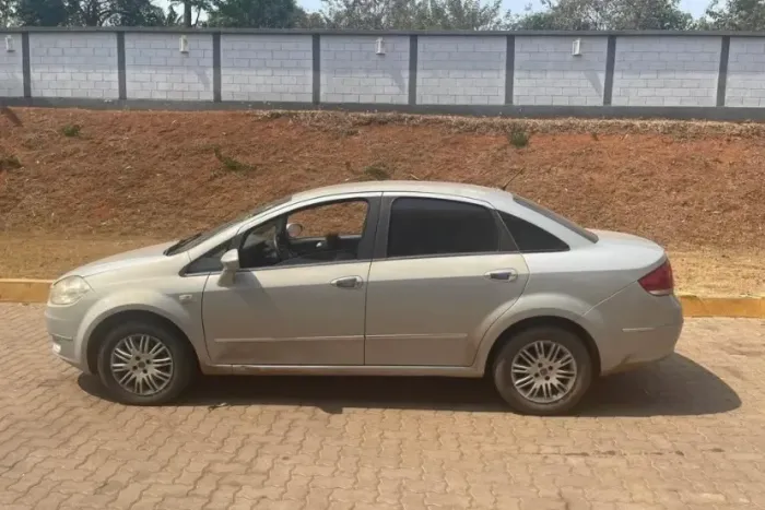 Fiat Linea 1.9/ HLX 1.9/ 1.8 Flex 16V 4P 2009