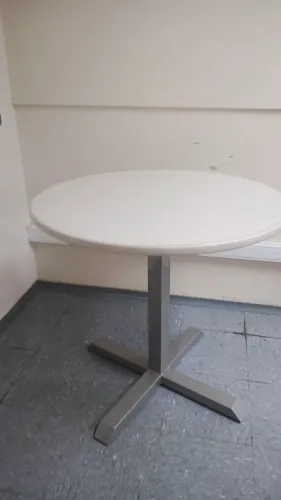 Mesa de escritório redonda
