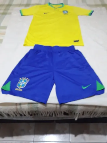 Conjunto Infantil Brasil , Copa do Mundo - Original ( Super Nova- Usada apenas 2 vezes ) )