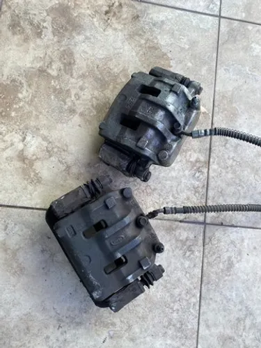 pinça de freio dianteira hyundai hr 2,5/8v original cada 300 reais