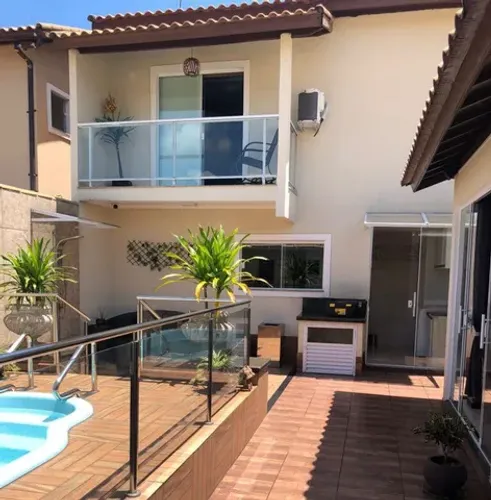 Linda casa em CONDOMÍNIO em Quatis para venda!