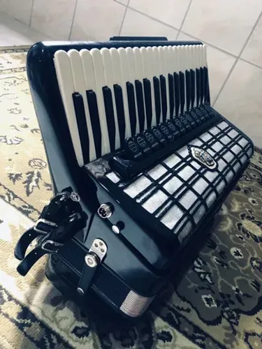 Acordeon sanfona gaita 120 baixos septio sopranni scandalli
