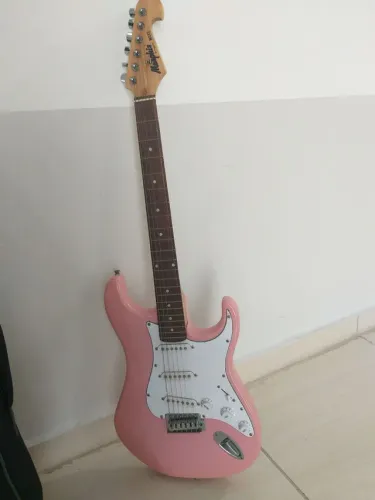 Guitarra Memphis rosa