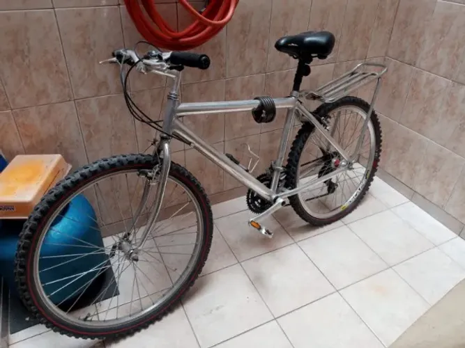 Bicicleta Caloi Aluminum 21V anos 90