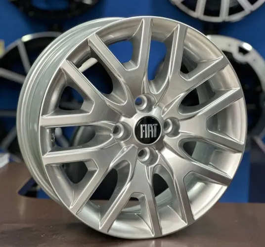 Rodas Fiat Argo/Uno aro15 novas em até 10x de R$256,00 no cartão de crédito