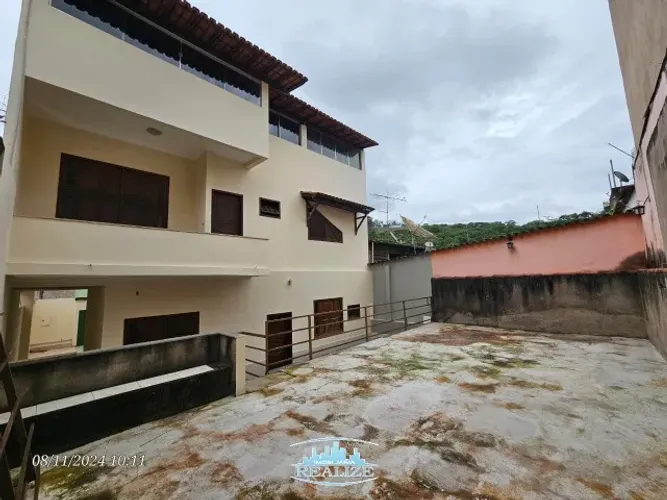 Código 4387 - Vende casa no bairro Ideal, 05 quartos, sendo 01 suíte com sacada