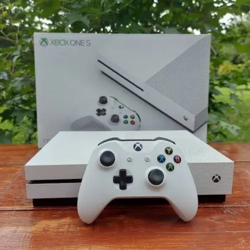 Xbox One S 1T Original na Caixa Pouco Usado