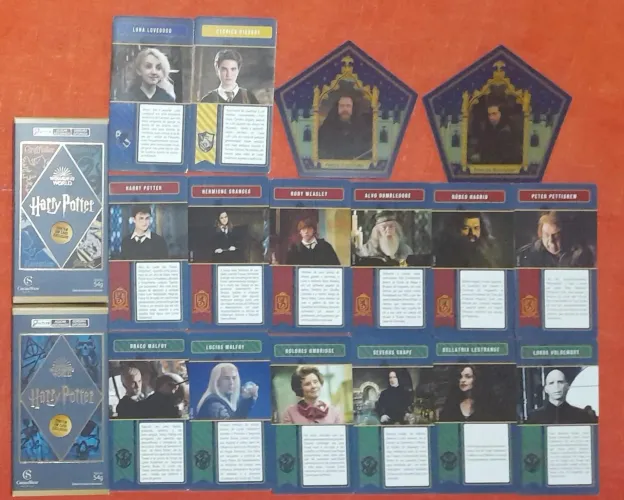 Coleção Completa Cards Harry Potter e Caixa Sapo Com Cards Holográficos.