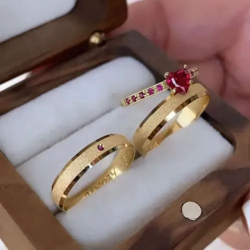 PAR DE ALIANÇAS CASAMENTO
