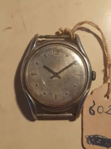  Relógio Antigo Universal Geneve para reparo