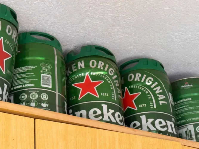 11Barris Heineken Original - Barril de Chopp vazio