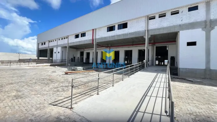 Alugue galpão em condomínio de 952m² com 3 docas, em Prazeres na BR-101