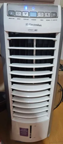 Climatizador/Umidificador de Ar Electrolux com controle remoto 