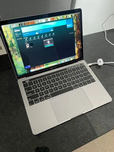 macbook pro 13 i7 16gb