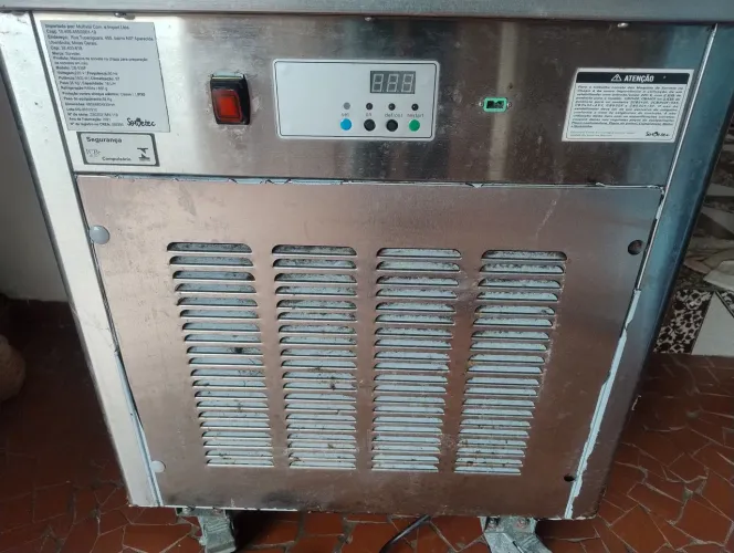 Máquina de Sorvete na Chapa Ice Cream Roll Sorvetec 220v