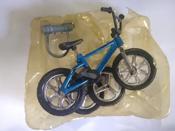 Miniatura de Bicicleta desmontavel - Leia o anuncio