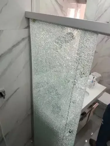 Película de segurança para box de banheiro