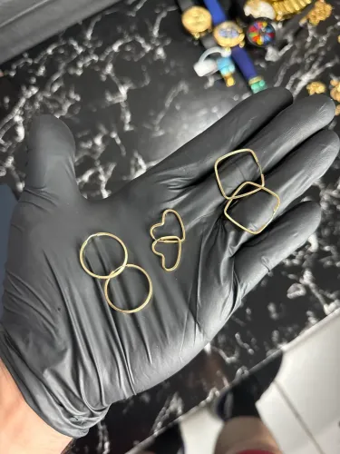 Brincos em ouro com defesa