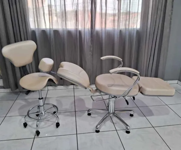 Cadeira Reclinável Poltrona e Mocho Sela 