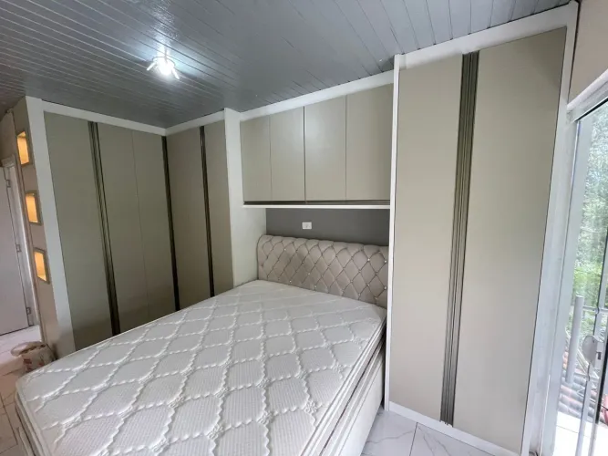 Roupeiro quarto