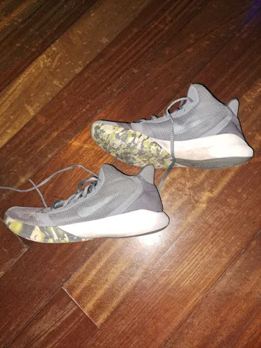 Tênis Nike precision 3