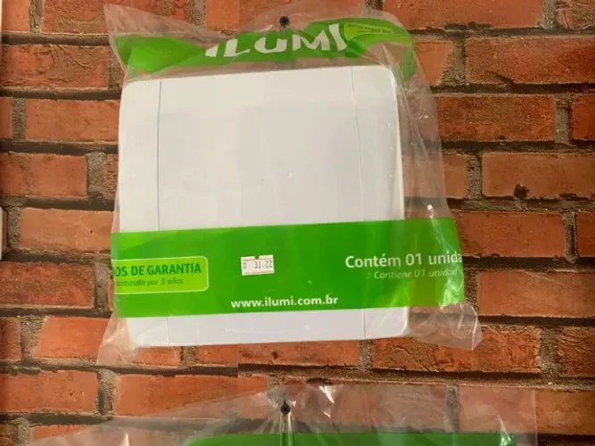 CENTRO DE DISTRIBUIÇÃO PARA 4 OU 6 DISJUNTORES TAMPA BRANCA ILUMI