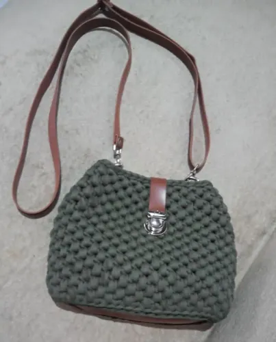 Bolsa em Fio de Malha