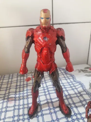Vendo action figure Iron man